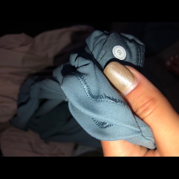 LN! Lulu Sz 10 align 28” wrap waist - Picture 5 of 5